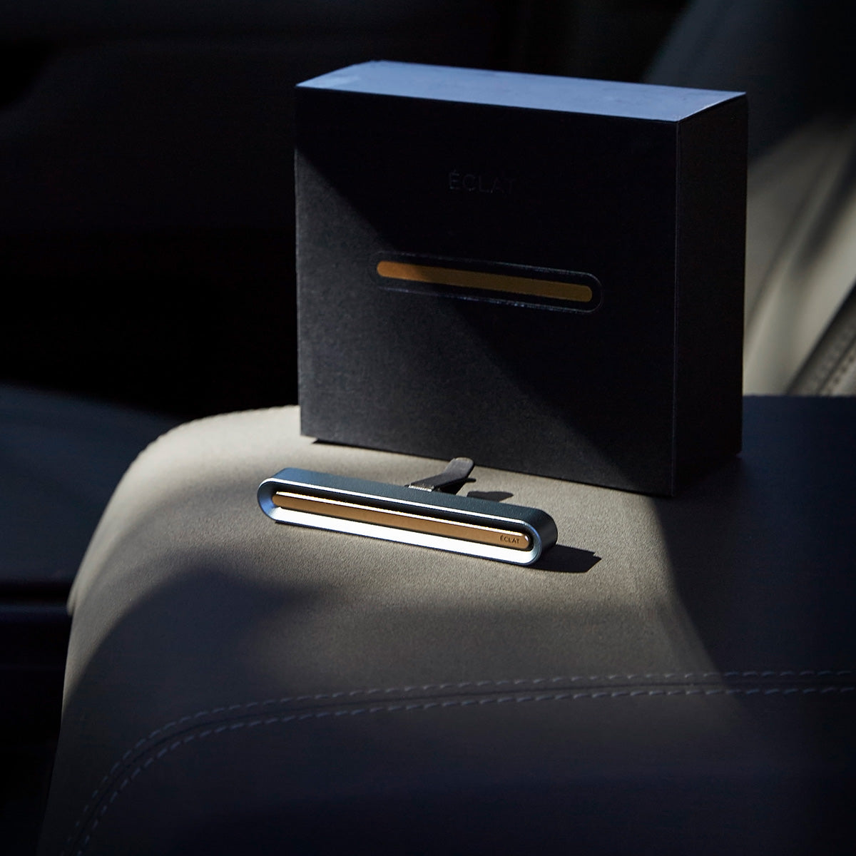 KIT DE PARFUM POUR VOITURE AVEC 3 RECHARGES