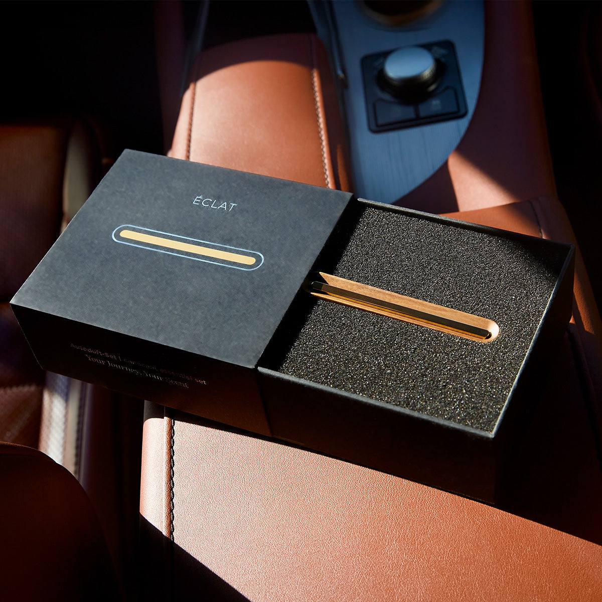 KIT DE PARFUM POUR VOITURE AVEC 3 RECHARGES