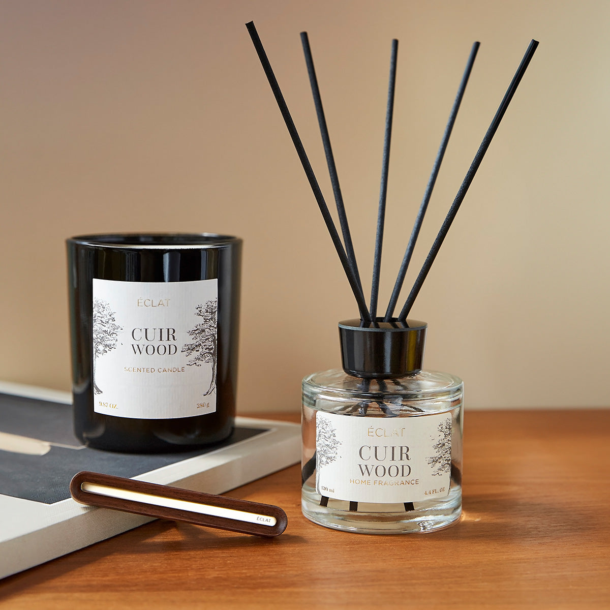 ÉCLAT Cuir Wood Soy Wax Scented Candle