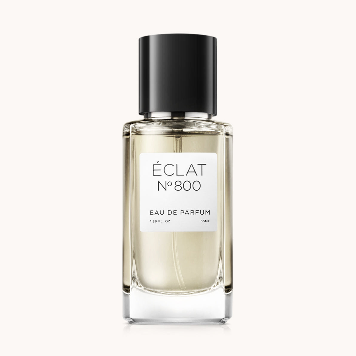 ÉCLAT Aromatic Oak Moss csiszolt üvegpalackban, fekete kupakkal és minimalista fehér címkével.